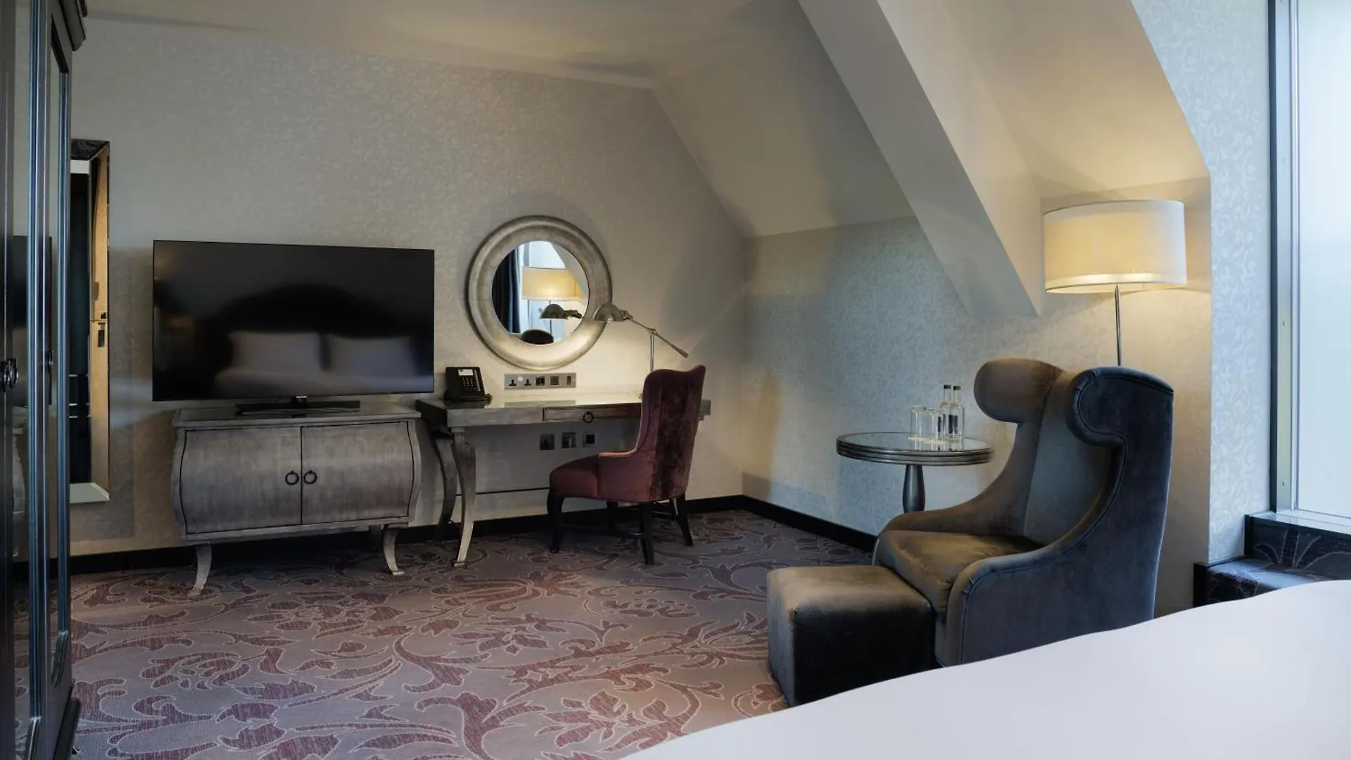Hotel Hilton London Syon Park Brentford 4*,